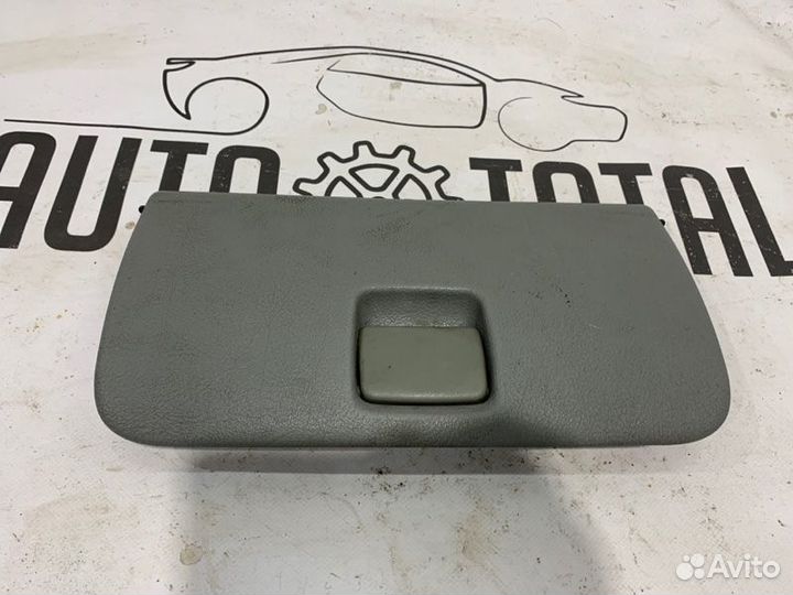 Крышка бардачка Renault Symbol K7JA700 2005