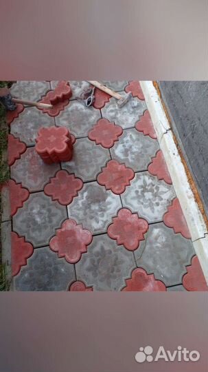 Бригада строителей