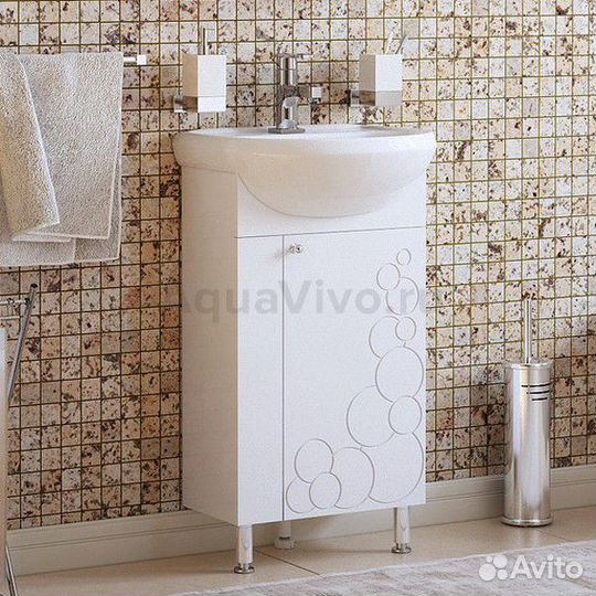 Тумба, раковина, зеркало-шкаф 