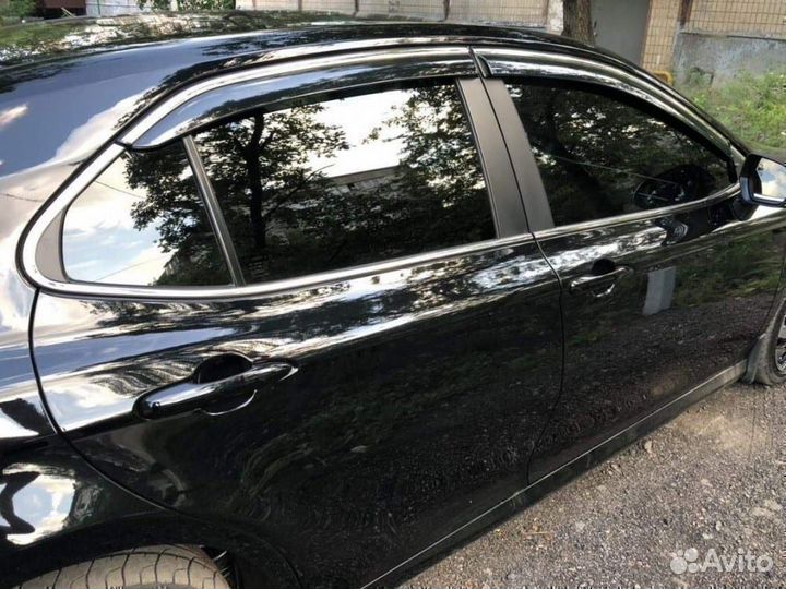 Toyota Camry 70 Ветровики с хром вставками K2WY1