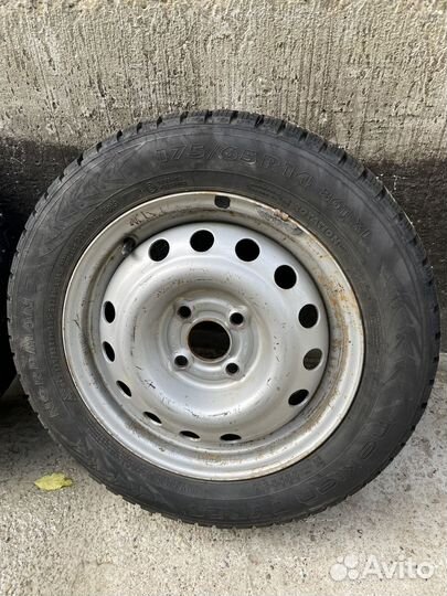 Комплект зимних колес r14