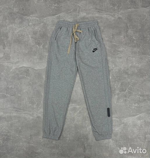 Спортивные штаны Nike