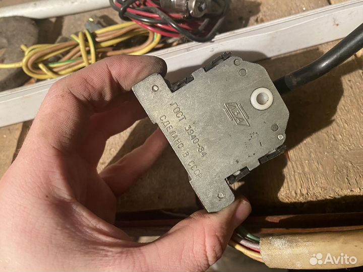 Подрулевой переключатель Волга 2410