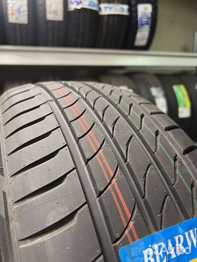 Bearway BW388 215/50 R17 128T