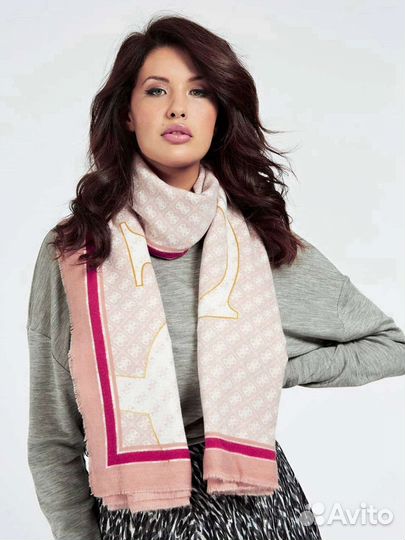 Палантин guess