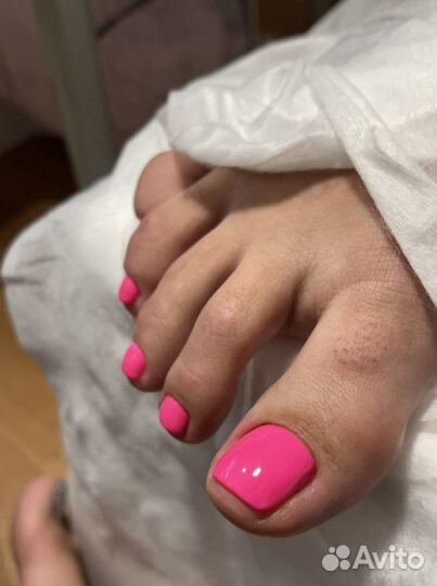 Маникюр педикюр брови наращивание ногтей