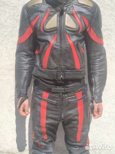 Мотокомбинезон 54 р раздельный, нат кожа