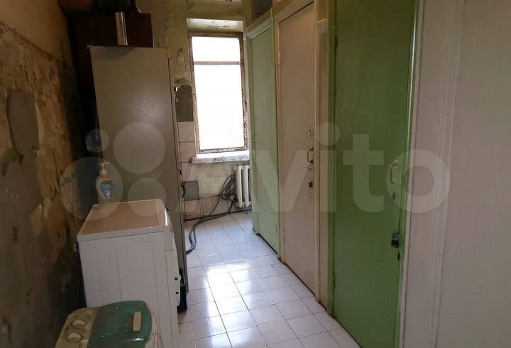 Комната 13 м² в > 9-к., 4/6 эт.