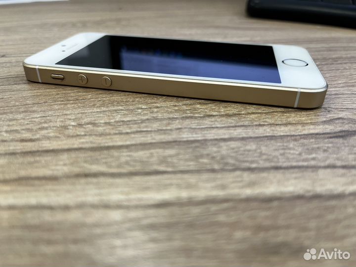 iPhone SE