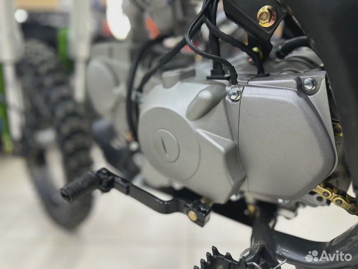 Кроссовый мотоцикл Apollo RFZ start 125LE 140 куб