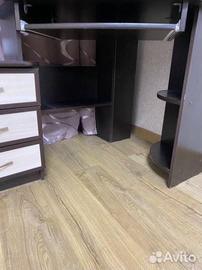 Компьюторный стол