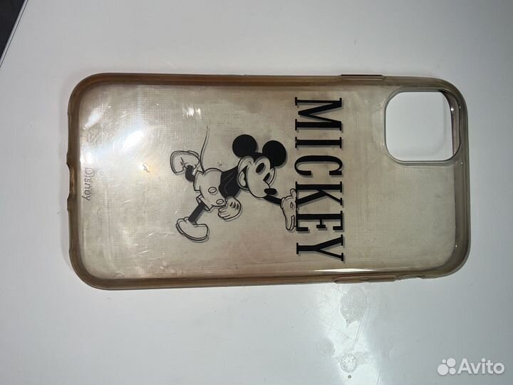 Чехолы на iPhone 11