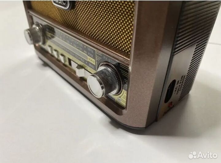 Радиоприемник в стиле ретро