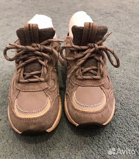 Кроссовки 31