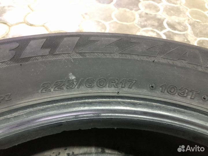 Bridgestone Blizzak Spike-01 225/60 R17