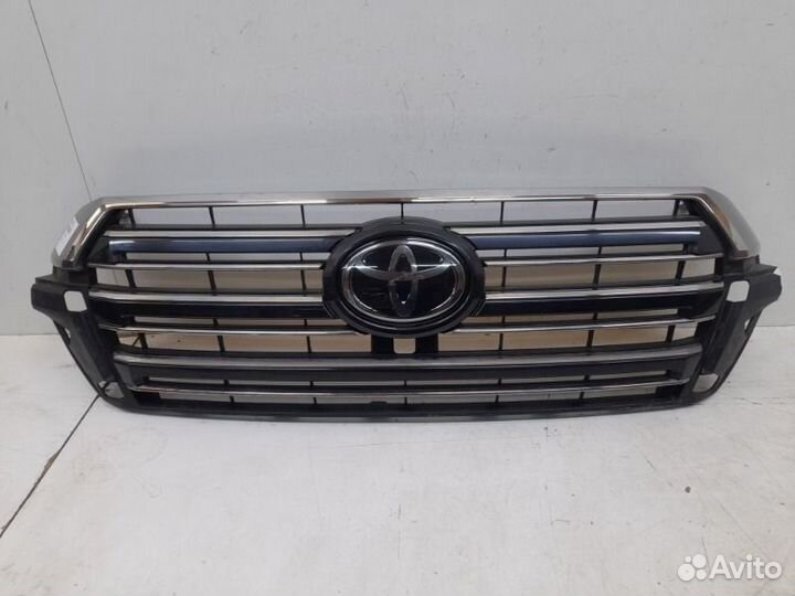 Решетка радиатора Toyota Land Cruiser 200 2016