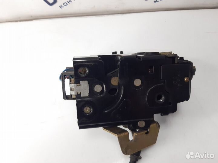 Замок двери задний правый Audi A6 C5