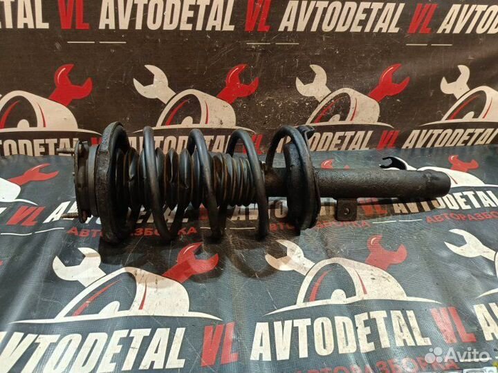 Стойка амортизатора передняя правая Ford Focus 1