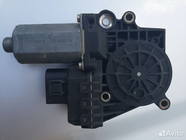 Моторедуктор водит. стеклоподъемника ауди А6С5