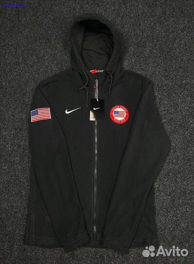 Спортивные кофты Nike USA для холодных дней
