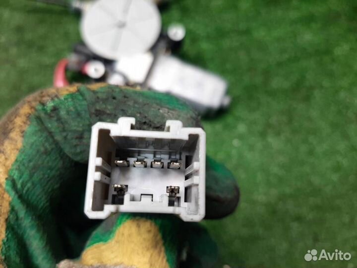 Стеклоподъемник передний левый Honda Jazz 2004