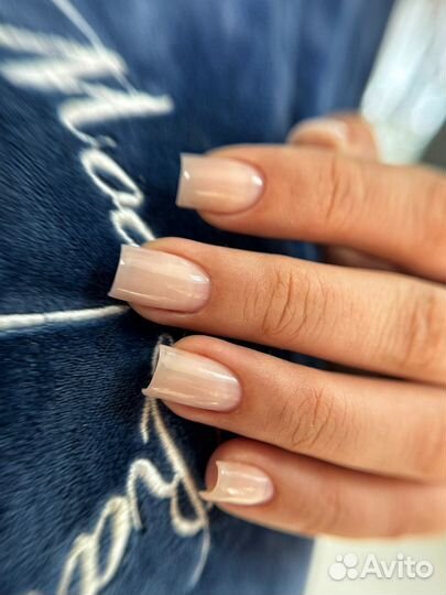 Маникюр с покрытием / педикюр / наращивание