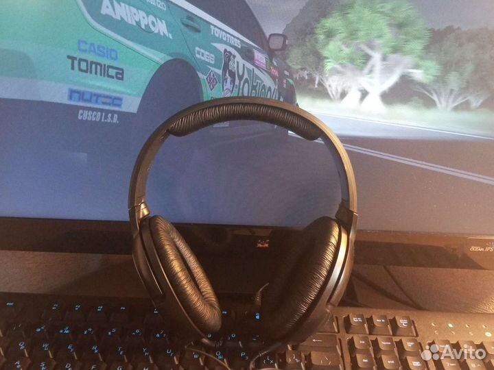 Игровая клавиатура, наушники