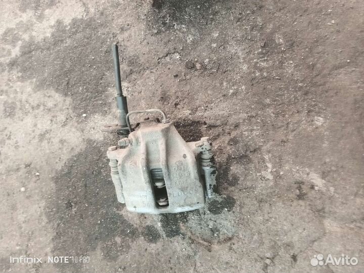 Суппорт passat b5, 1.6 пассат б5 1.8, запчасти