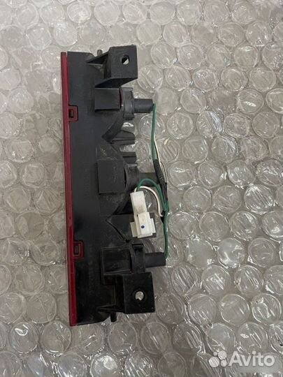 Фонарь Mitsubishi Pajero Sport