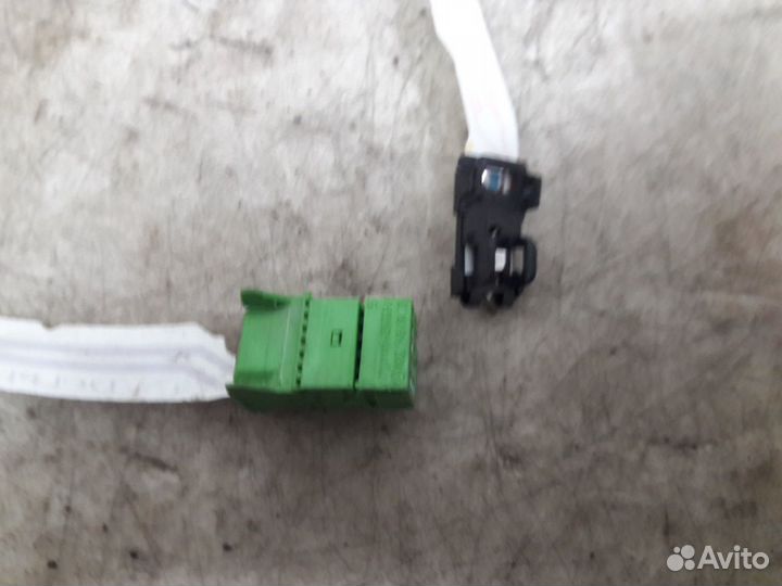 Шлейф обшивки двери передней правой Mercedes X164