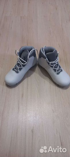 Лыжные ботинки р 34