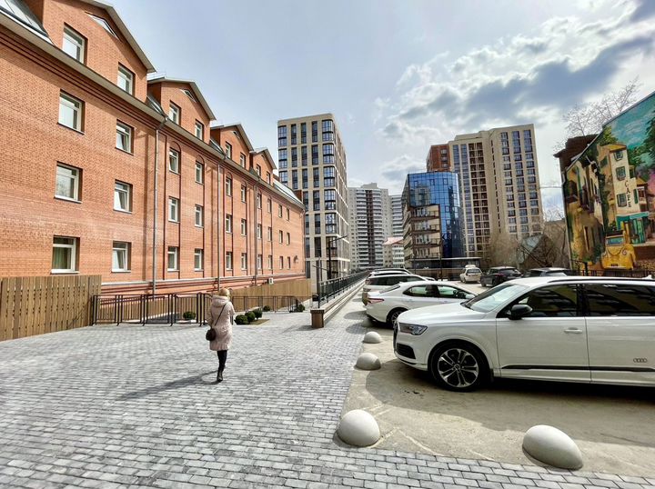 Под ресторан, медцентр, выставочный зал 200 м²