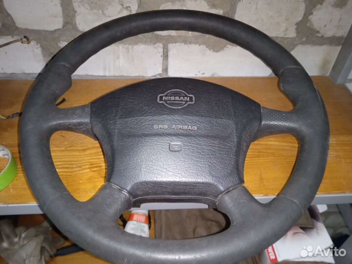 Руль Nissan primera p11 с безопасностью