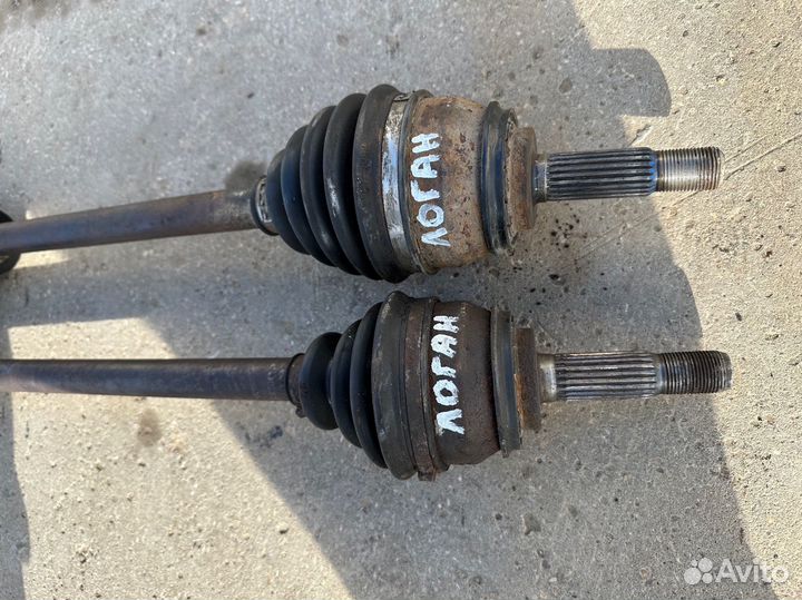Привод (полуось) передний левый Renault Logan 1