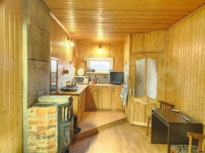 Дом 42 м² на участке 1 сот.