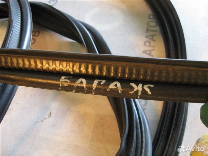 Уплотнитель багажника Nissan Primera P12 хэтчбек