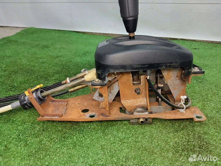 Селектор АКПП Mitsubishi Carisma