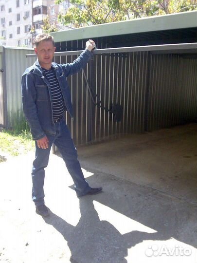 Хозблок кладовка бытовка гараж с подъемными ворота