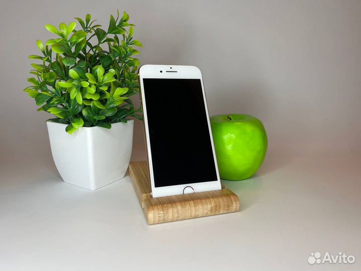 iPhone 8, 64 ГБ