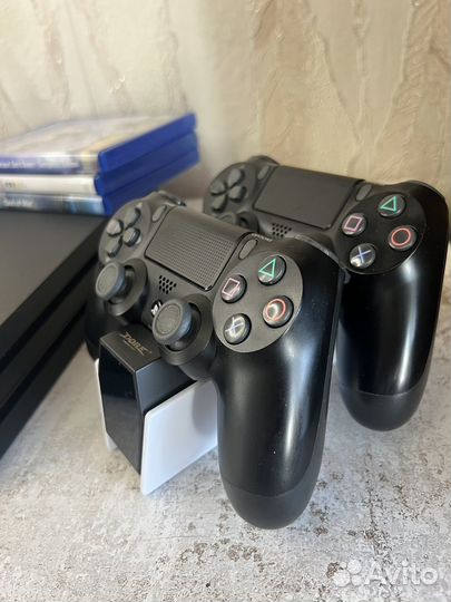 Игровая приставка Sony PS4 pro идеал