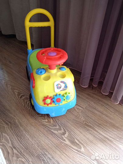 Детская машинка толокар каталка