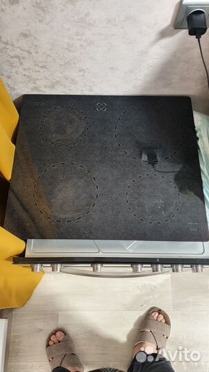 Встраиваемый Духовой шкаф с варочной панель