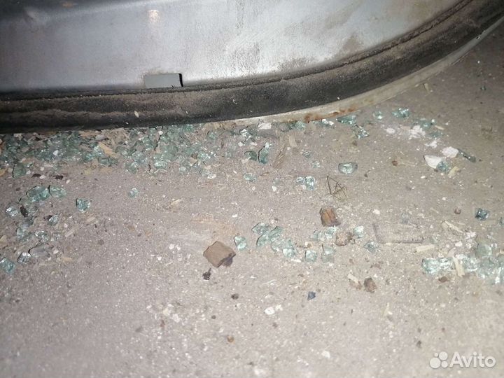 Дверь задняя правая renault laguna 1