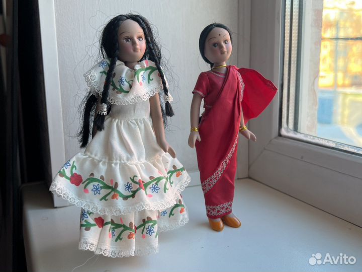 Кукла фарфоровая коллекционная