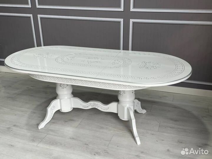 Стол и Стулья