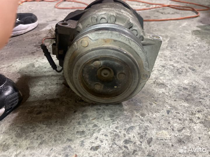 Компрессор кондиционера BMW X5 E70 3.0sd 35d 40d