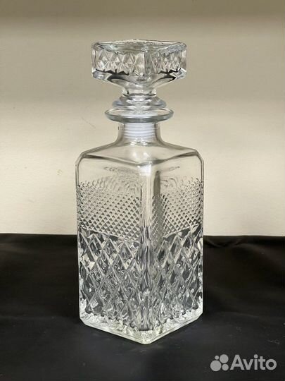 Графин стеклянный квадратный 750 мл