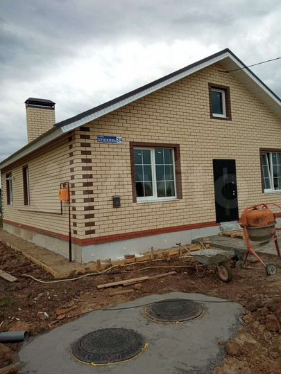 Дом 98 м² на участке 6 сот.