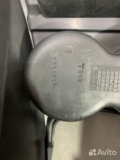 Консоль между сидений Fiat Linea 2010 735424869