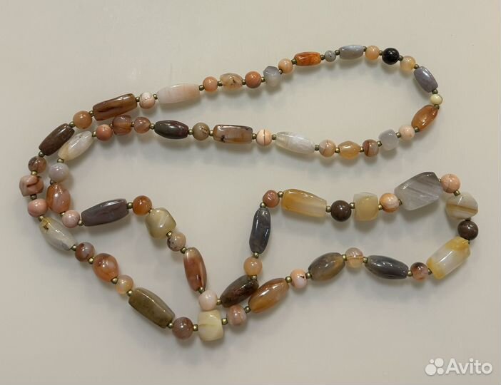 Бусы из натуральных камней